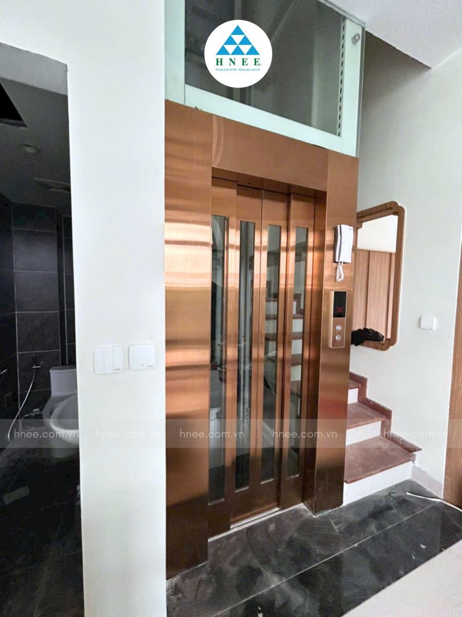 BÀN GIAO THANG MÁY TẠI NGỌC TRAI