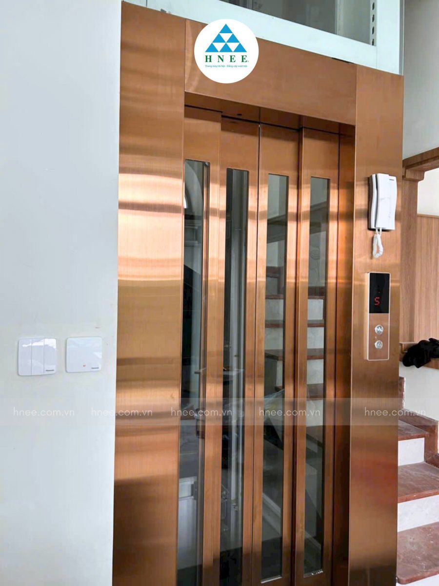 BÀN GIAO THANG MÁY TẠI NGỌC TRAI