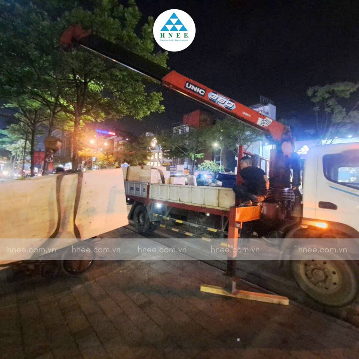 HÀNG VỀ CÔNG TRÌNH ANH ĐỨC