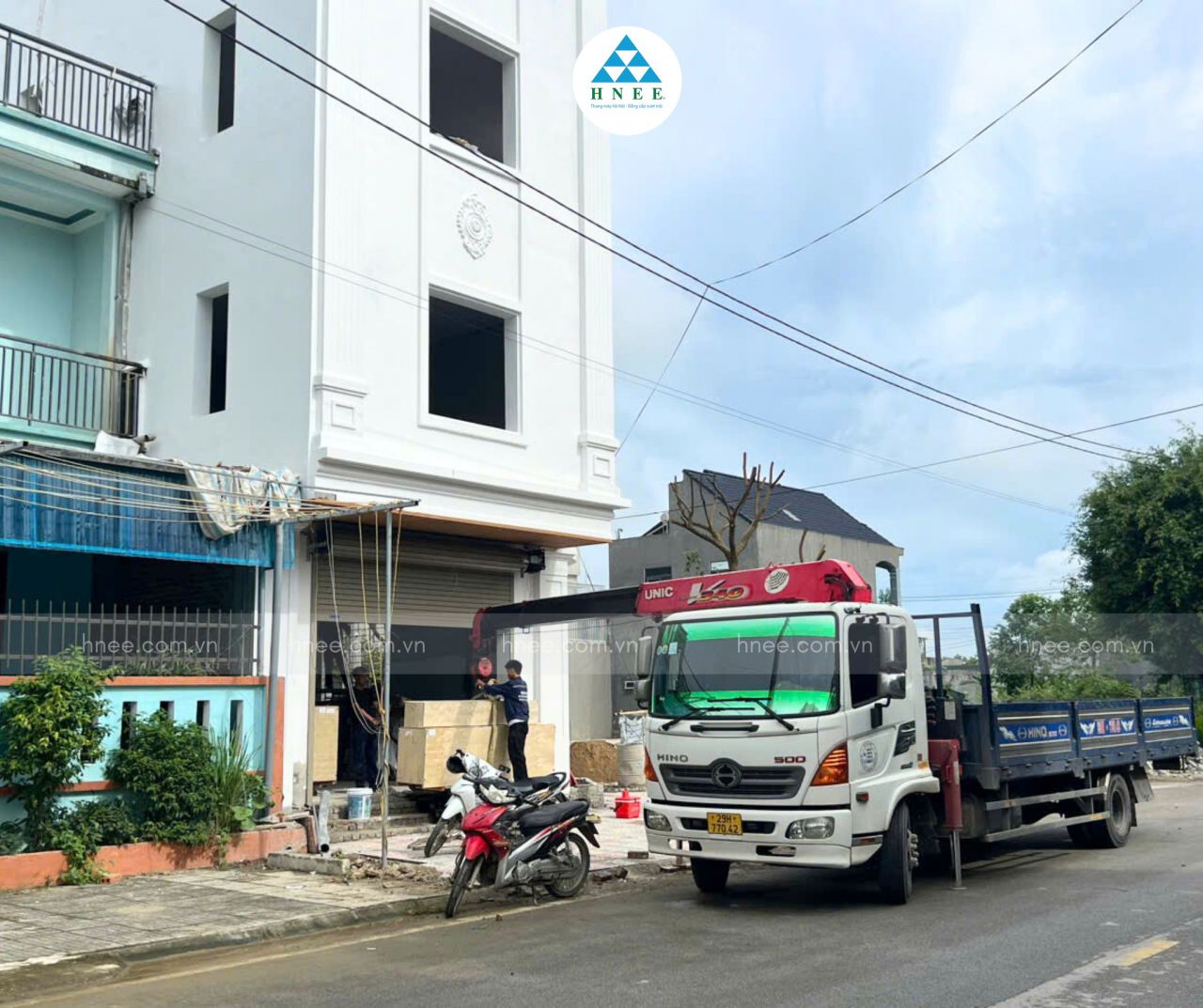HÀNG VỀ CÔNG TRÌNH THẦY NHỊ
