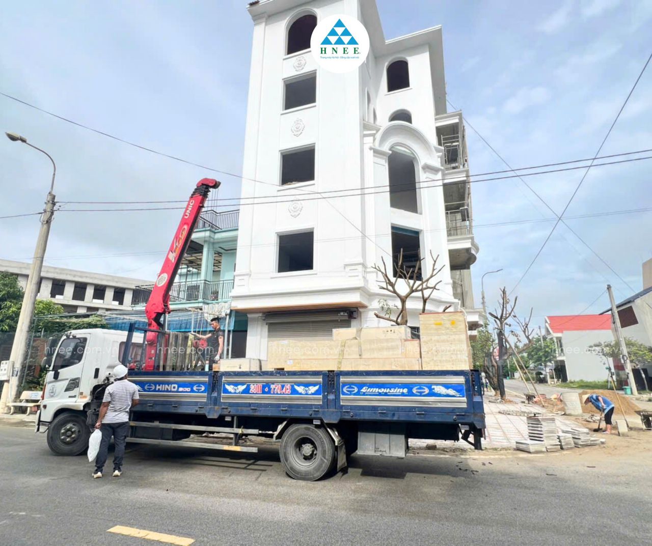 HÀNG VỀ CÔNG TRÌNH THẦY NHỊ