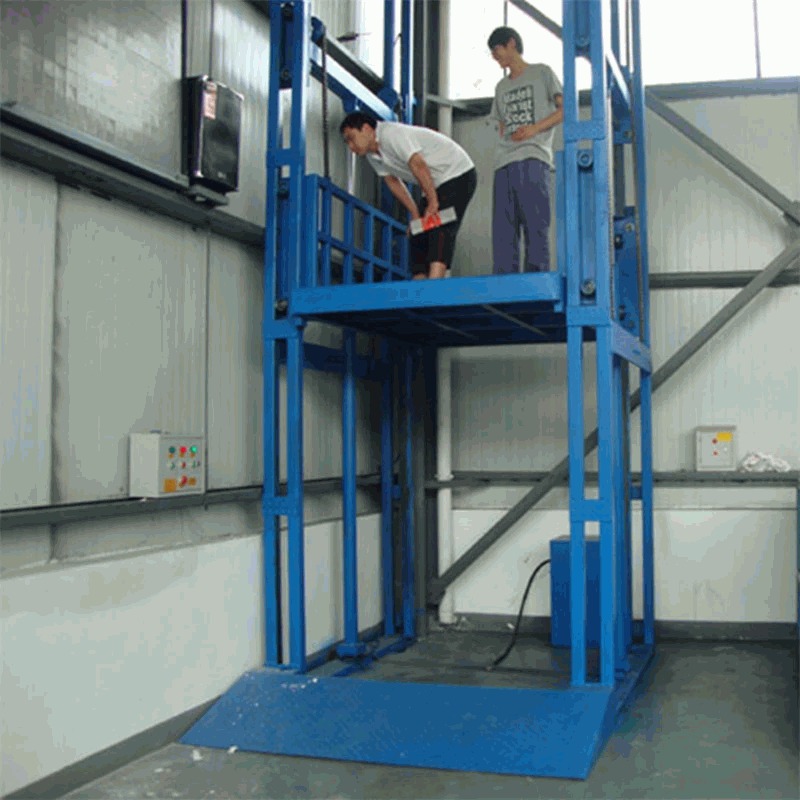 kích thước thang chở hàng