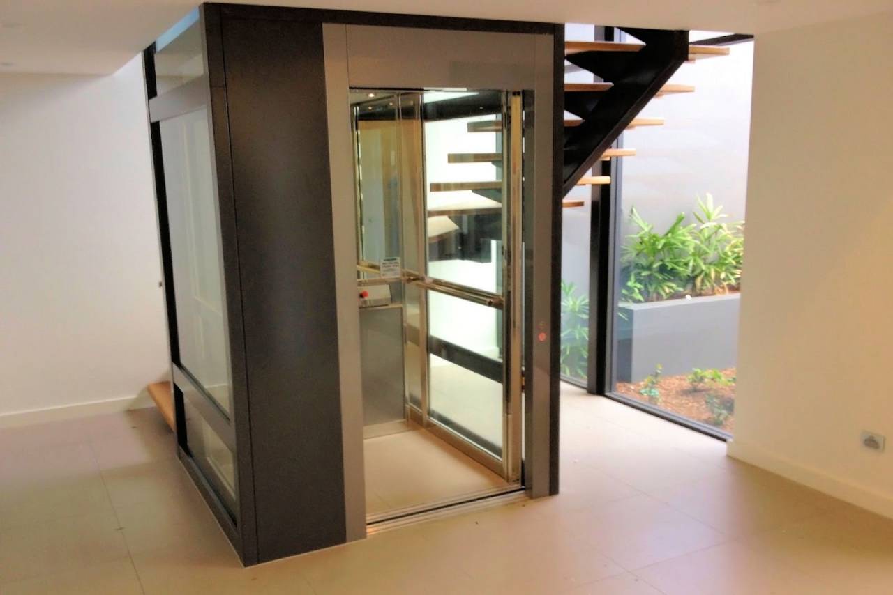 thang máy không hố pit hoạt động như thế nào