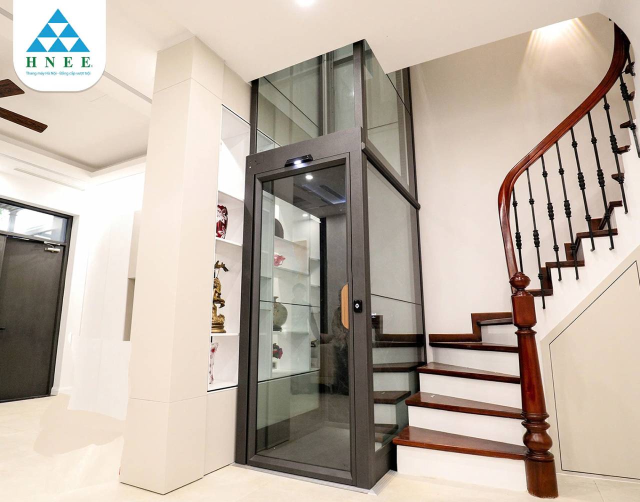 Vì sao tiến độ lắp đặt thang máy dễ bị kéo dài
