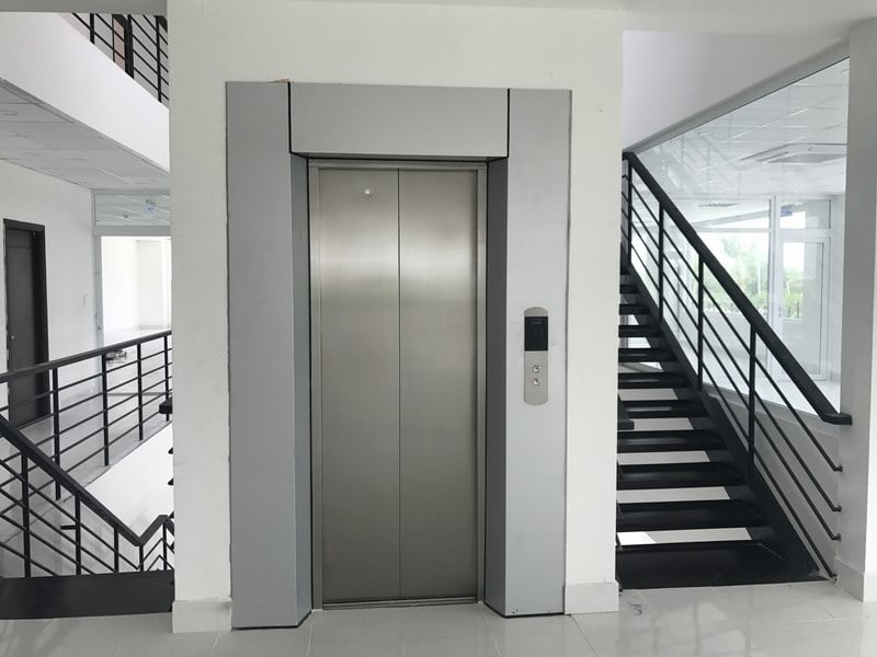 Vì sao cùng 1 loại thang máy 450kg giá khác nhau