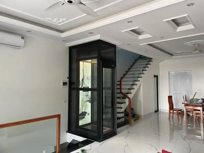 Giá thang máy gia đình phụ thuộc yếu tố nào? Báo giá đã bao gồm vận chuyển chưa?